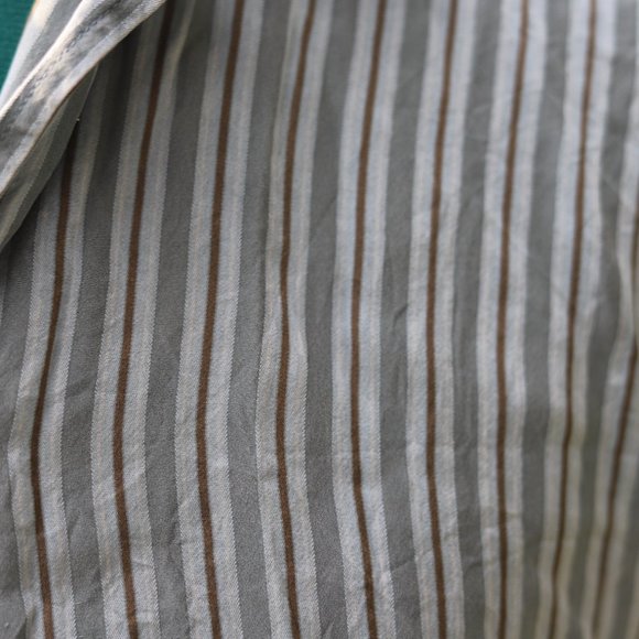 Vintage | gigi 100% silk button down shirt - Picture 2 of 7